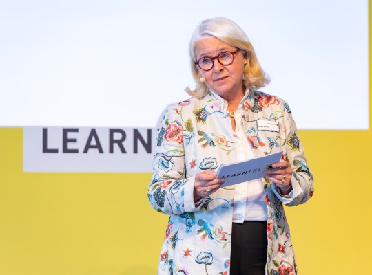 An expert gives a presentation 