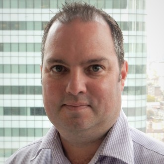 Portrait Jason Flynn
